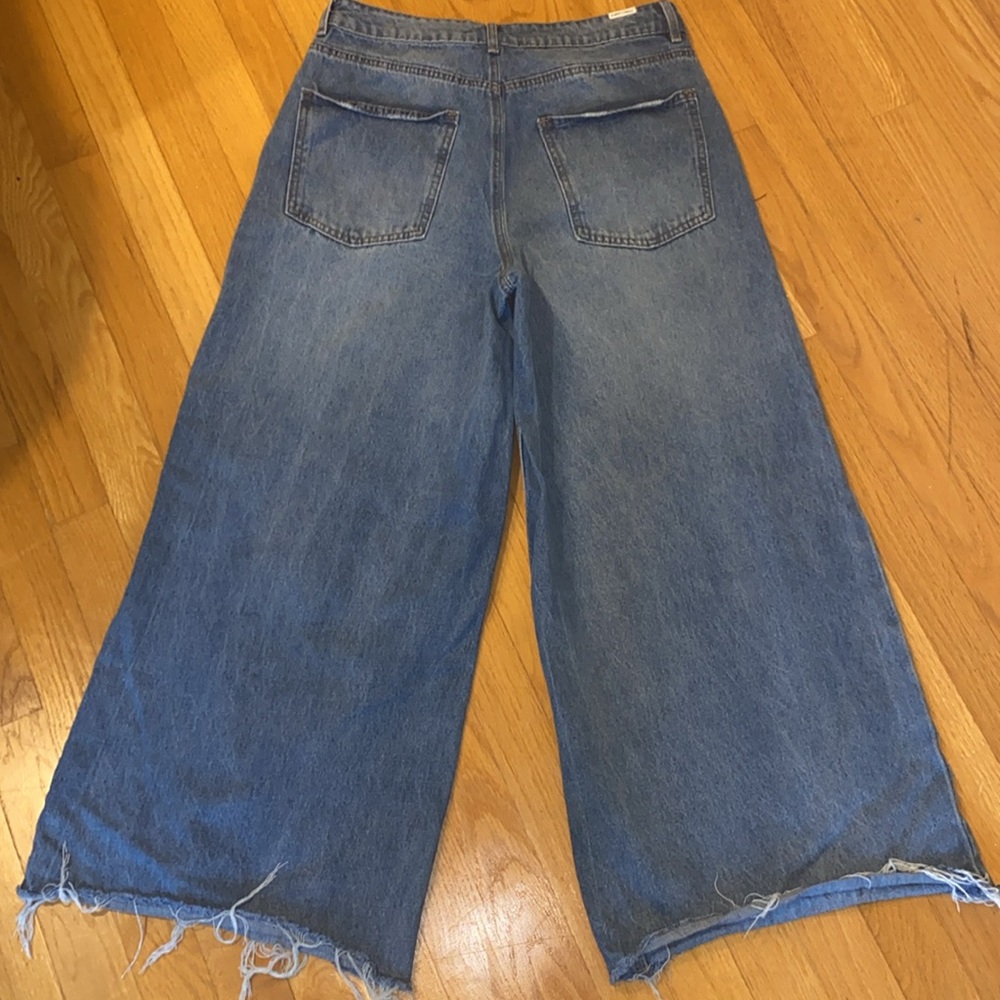 Almost Famous 90’s Baggy Mega High Rise Wide Leg Ripped Jeans Size Juniors 7 - Picture 9 of 15